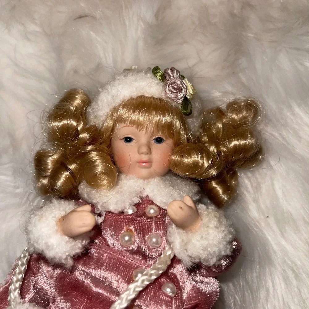 Vintage Dillard's Trimmings Winter Girl Ornament Pink‎ Velvet Coat w/ Box